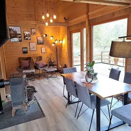 Haus Am See In Traumhafter Lage